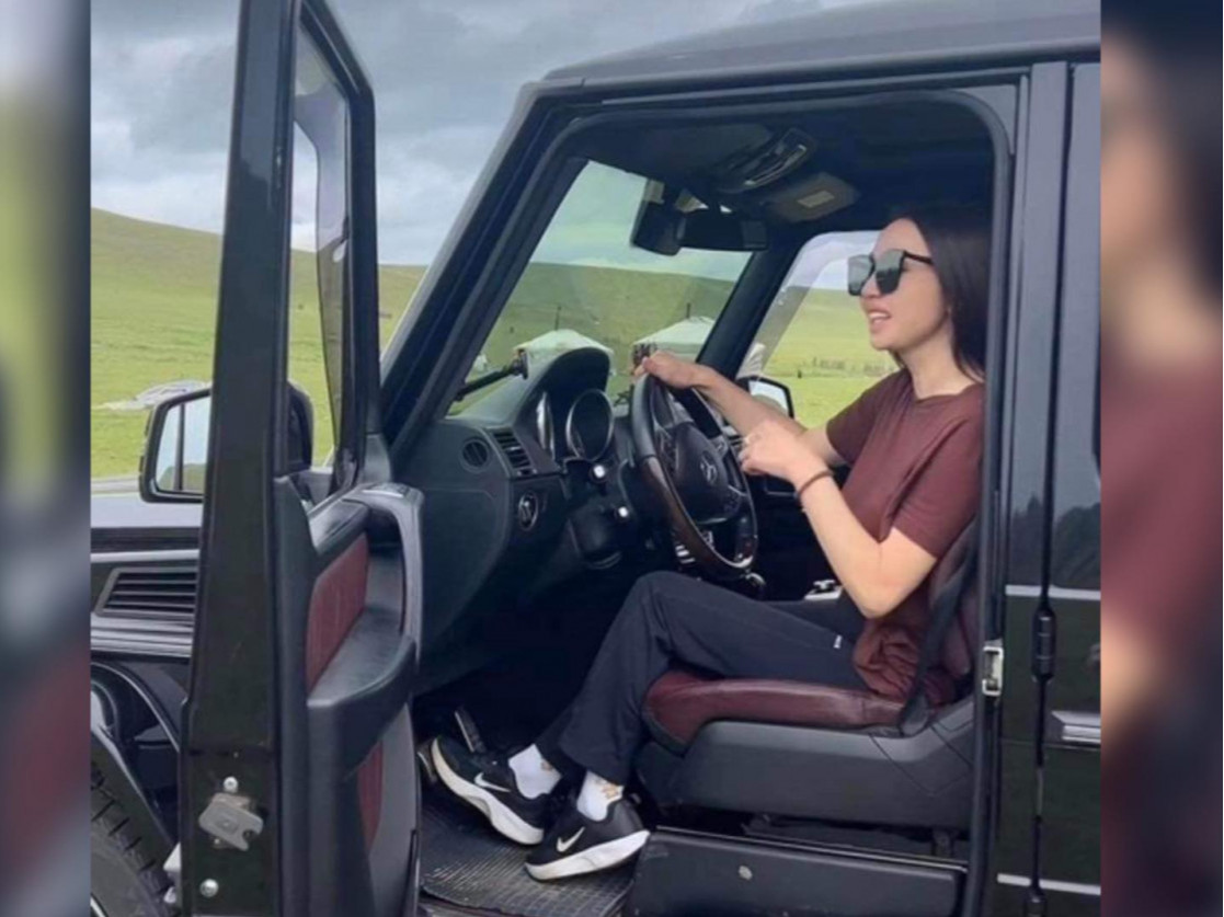 Mercedes Benz G500 автомашины сугалаа явуулсан иргэнийг 20 мянган төгрөгөөр торгожээ